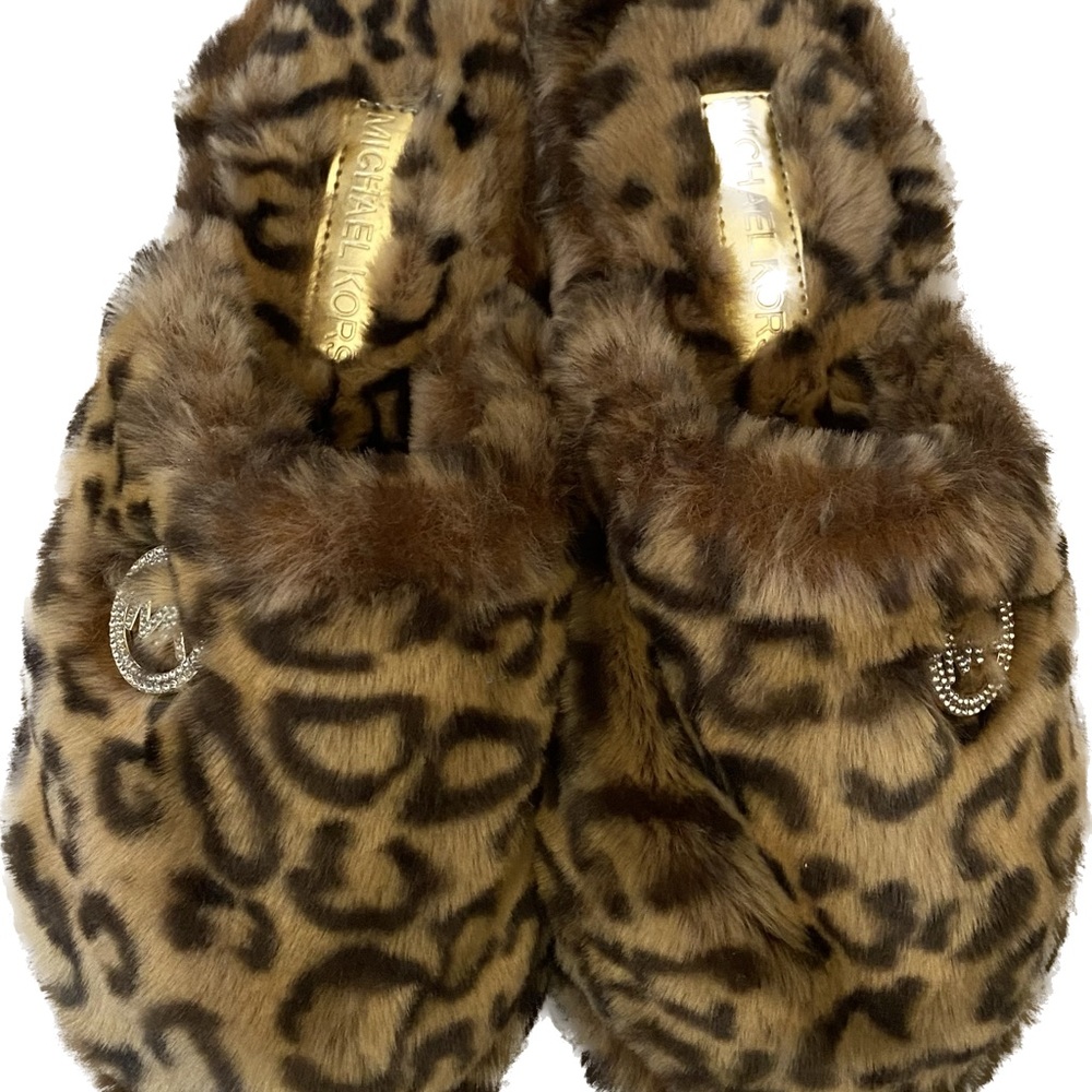 Michael Kors Slippers leopard print Size 10 pre owned see shoe size guide